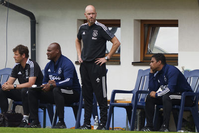 Ajax speelt gelijk tegen Leipzig en Ten Hag weet dat de dingen beter moeten. © Pro Shots