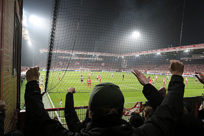 Een penalty tegen, een keepersfout... Het zit niet mee. © De Brouwer
