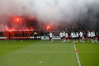 De spelers worden vurig onthaald. © De Brouwer