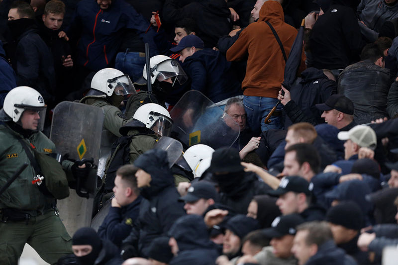 sar-reactie-aek-1200