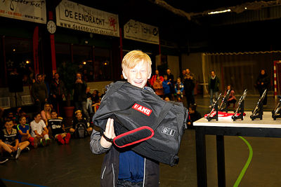 Een nieuwe voetbaltas, lekker hoor! © De Brouwer