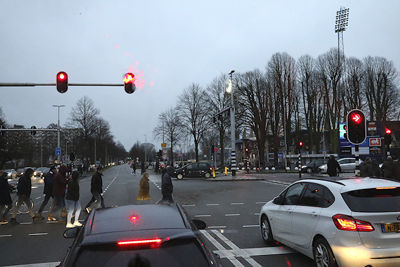 Een lichtmast. Daar gaat een voetbalhart sneller door kloppen. © De Brouwer