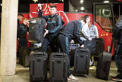 Moeten de Ajacieden eigenlijk ook bijbetalen voor al die bagage? © Pro Shots