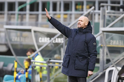 En dus moet Ten Hag na de nodige wissels nog serieus aan de bak. © Pro Shots