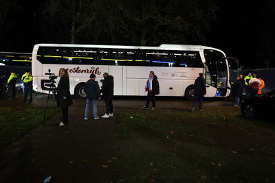 Op naar de bus en al heel snel weer huiswaarts. © De Brouwer