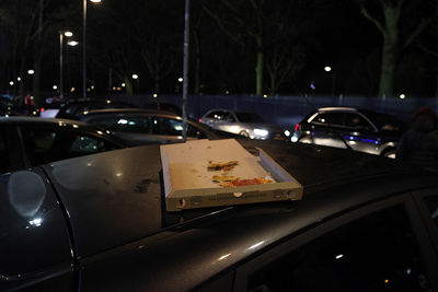 Happie eten voor onderweg. Bon voyage! © De Brouwer