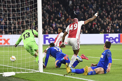 En dan is het Danilo die zijn eerste doelpunt namens Ajax maakt! © Pro Shots