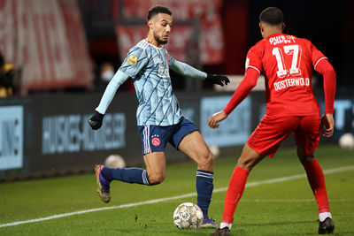 Het voelt onwijs vertrouwd om Mazraoui weer rechtsback te hebben. © Pro Shots