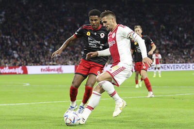 Tadic start vanaf zijn geliefde linksbuitenplek. © De Brouwer