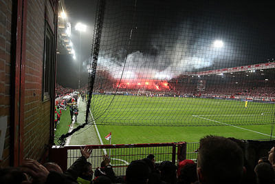 Zij vieren feest en proeven hoe succes voelt. © De Brouwer