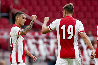Huntelaars neusje voor de goal werkt nog als geen ander! © Pro Shots