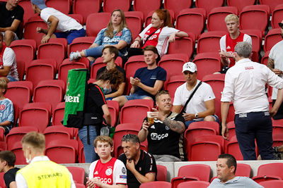 Vijf keer juichen in de eerste helft. Of zes keer...? Bier! © De Brouwer