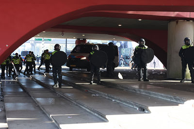 De mobiele eenheid grijpt in om erger te voorkomen. © De Brouwer