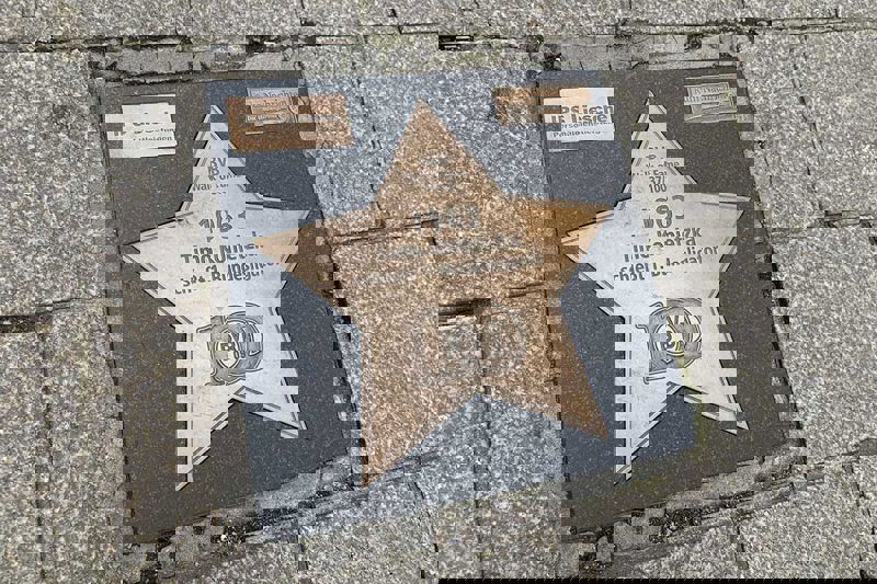 Walk Of Fame 1200