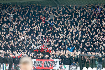 Handen, handen, handen! © De Brouwer