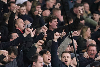 Richting het einde zien we hoe Ajax nog grote kansen krijgt. © De Brouwer