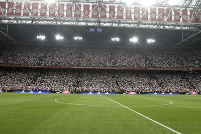 Of er vlaggetjes zijn? Maar natuurlijk! © SV Ajax