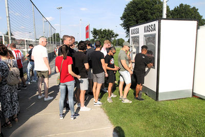 De muntjesverkoop ging best hard in Tiel. © SV Ajax