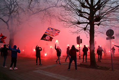 Ergens hier rijdt de bus. © De Brouwer