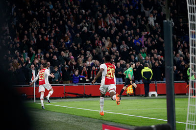 Kudus met de 3-1 en iedereen gaat uit zijn dak! © De Brouwer