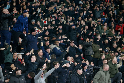 Pfoe, opluchting op de tribunes! © De Brouwer
