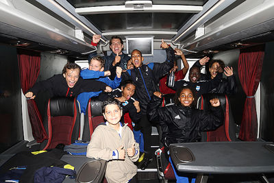 Een kiekje vanuit de spelersbus. © De Brouwer