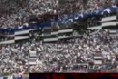 Ajax nodigt gedupeerden van vuurwerkgooiers uit voor Dortmund-thuis!
