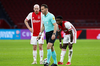Je ziet aan Klaassen dat het een zware middag wordt. Niet best... © De Brouwer