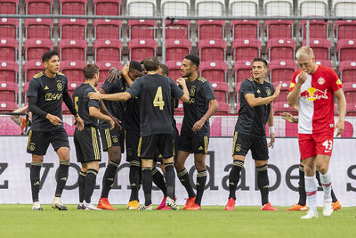 Het wordt een handelsmerk: Ajax schiet uit de startblokken! © Pro Shots