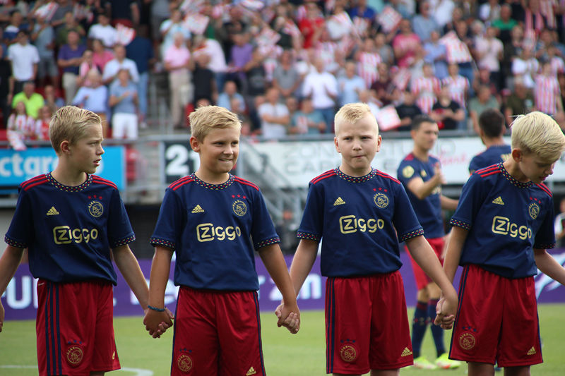 Mascottesutraja800